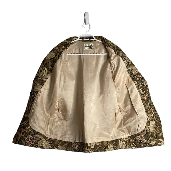 American Dream Women's Vintage Flower Motif Linen Blazer - Picture 8 of 9